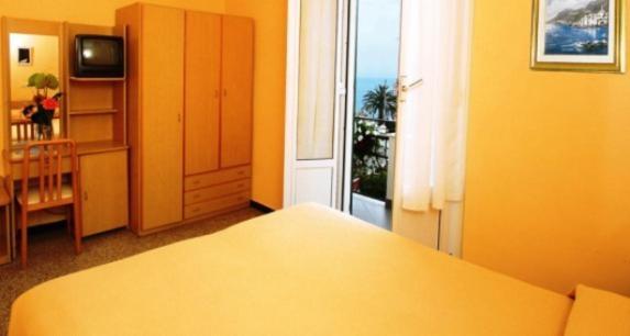 Hotel Villa Bianca Laigueglia Værelse billede