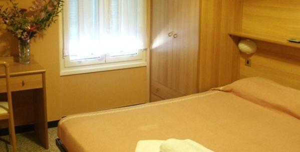 Hotel Villa Bianca Laigueglia Værelse billede